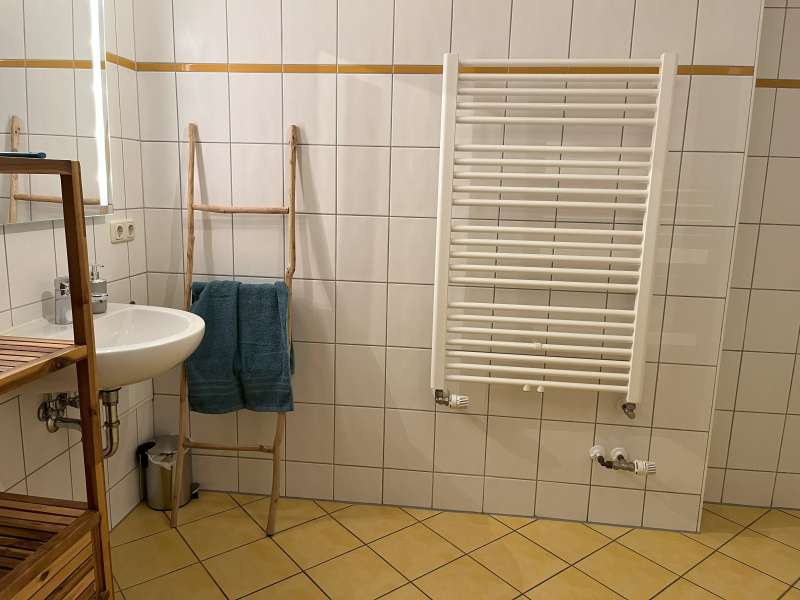 Geräumiges Bad
