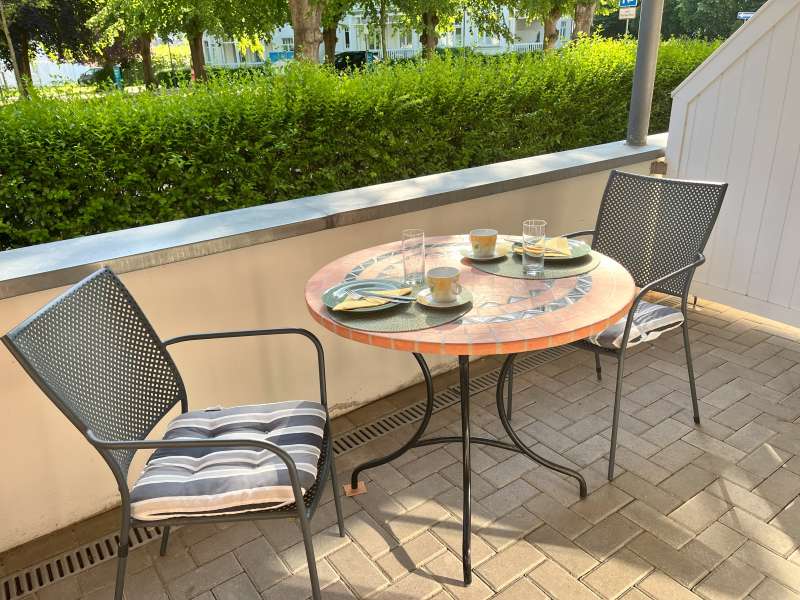 Balkon mit Blick in den Park