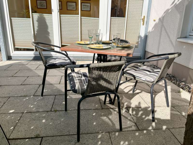 Separater Eingang mit Terrasse
