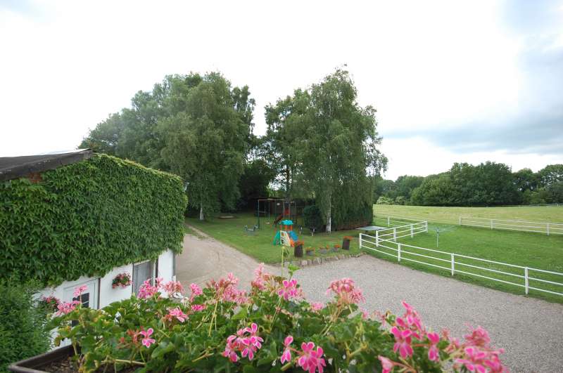 Blick in den Hof (Spielplatz)