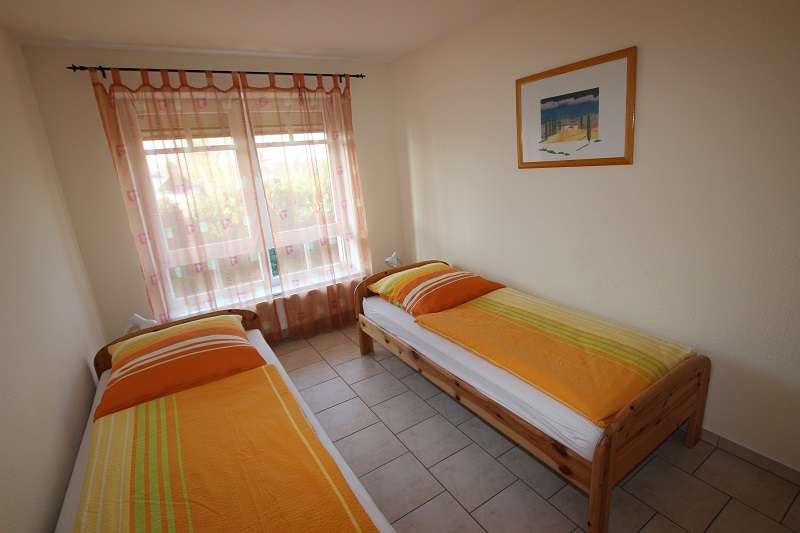 Schlafzimmer 2 - Bildergalerie: Ferienwohnungen Schleswig ...