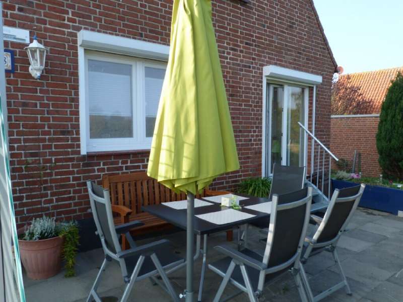 Gemütliche Süd/Ostterrasse 