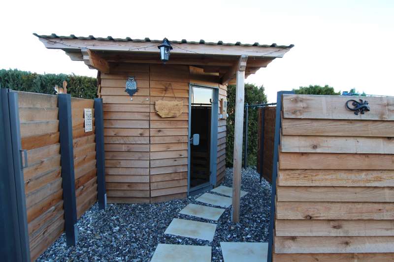 Außensauna m. Sichtschutz