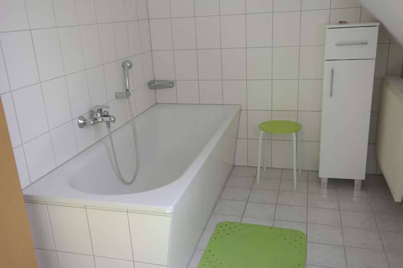 Badewanne grüne Matte/Hocker