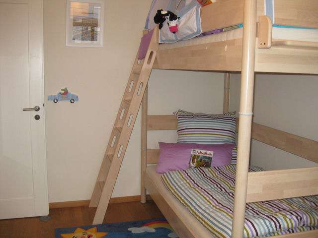 Kinderzimmer / Doppelbett