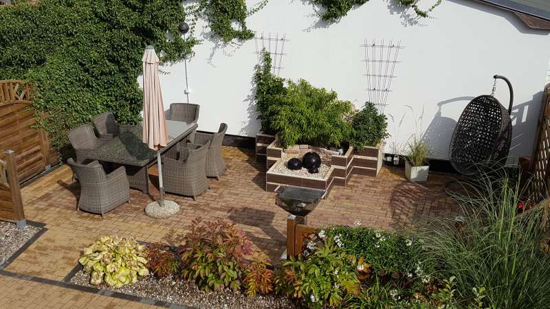 Terrasse mit Grillplatz