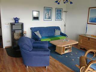 Wohnzimmer blauer Sessel